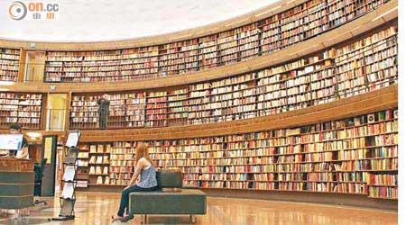 圖書館是知識的寶庫，在專業人員的管理下，讓大家在浩瀚的書海中，找到心水書籍，讓知識不斷傳承。