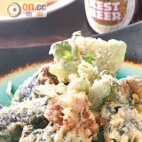 炸黑松露鹽酥雞 $48 <br>大廚用做日式天婦羅的方法做鹽酥雞，雞腿肉又先用黑松露醬調味，而且用紫菜包裹，做法頗有新意。