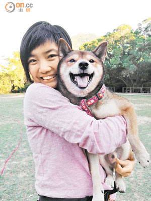 莫家瑩<BR>認證專業訓犬師 CPDT-KA® HKDR 救狗之家教育及犬隻訓練經理