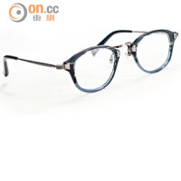 越前國‧甚六作的眼鏡出自日本手工藝之都福井，型號「甚拾貳」的漸變灰色最受香港人歡迎。$3,380