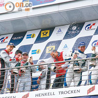 賽事完結後，由Audi Sport Team WRT取得冠軍，車手們互射香檳慶祝一番。