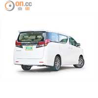 Alphard 250雖屬於入門版，但外形豪氣十足，車價亦相當吸引。