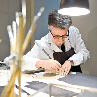 活動現場有多位工匠即場示範產品所需的技巧與專業技藝。