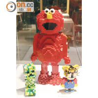 卡通樂園內的芝麻街Elmo。