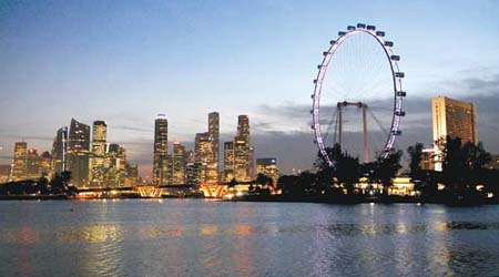想免費暢遊新加坡，就要快手拍片參加。