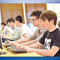 內地大學學術水平逐漸提升，加上中港學歷互認機制，吸引愈來愈多香港學生赴內地升學。