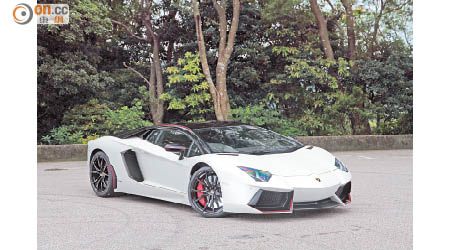 林寶堅尼 Aventador LP700-4 Pirelli Edition<br>售價：$6,880,000起