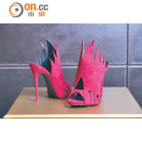 紅色火燄設計高踭鞋  $8,750