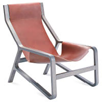 Toro Lounge Chair<br>選用馬鞍皮革製造的休閒椅，配以充滿線條感的木製椅架，型格十足。$18,150
