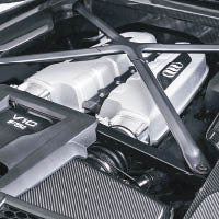 標準版搭載V10引擎，最大馬力540hp。