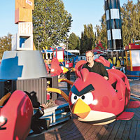 最受歡迎的機動遊戲之一是這Angry Birds Ride。