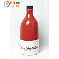 Olio Guglielmi Jar	 Collection 未定價<br>100%意大利製造的特級初榨橄欖油，質感特別幼滑，最適合用來為沙律調味，令味道更豐富。盛載橄欖油的器皿更是以人手製作，具有傳統意大利風味。<br>攤位編號：5C~B16