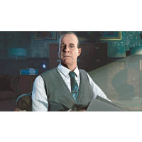 由荷里活影星Peter Stormare扮演的心理醫生Dr. Hill，會在每關後為玩家作出心理評估。