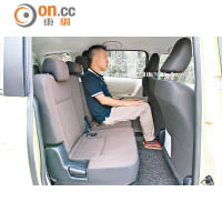 車廂高度1,145mm，頭部及腿部不侷促，乘坐更舒適。