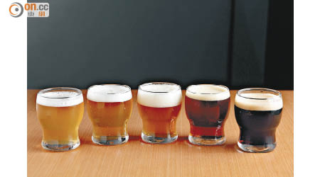 Beer Platter $100<br>可以一次過試勻Coedo招牌手工啤酒的生啤，（左起）Shiro、Kyara、Beniaka、Ruri及Shikkoku；味道由淡至濃，麥味與香氣亦各有不同。