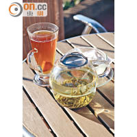 山上氣溫較低，來杯薑茶或綠茶暖胃最適合不過，Rp25,000（約HK$14）起。