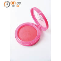 3CE Pink Bold Blush #Ready Reddy $165<br>色調令人回味假日傍晚時手中的那杯粉橙色雞尾酒。