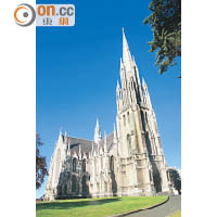 First Church被譽為全新西蘭最出色的19世紀教堂建築物。
