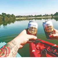 在美國開得成行成市的Stumptown，最近推出了罐裝Nitro Cold Brew，先行一步引領潮流。