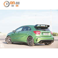 Mercedes-AMG A 45 4MATIC經過調校後，表現更強悍。