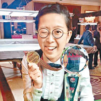 吳安儀<br>有「四眼妹」之稱的吳安儀，父親吳任水為香港桌球壇名宿，她13歲開始跟父親學打桌球，2010成為全職運動員，今年成功衞冕全英錦標賽。