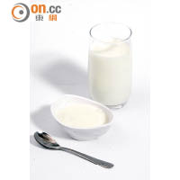 多進食奶類製品，可攝取豐富鈣質。