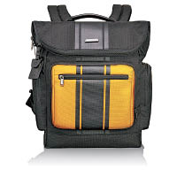 Backpack Removable Crossbody背囊<br>格數多，方便將不同的個人物品分門別類擺放；可調式厚墊肩帶，有助減低背部負重壓力。<br>售價：$3,590