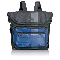 Messenger Backpack背囊<br>將郵差袋款式融入背囊當中，設計時尚兼具型格個性。<br>售價：$2,890