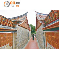 充滿閩南建築風的古厝，構成金門一個個美麗聚落。