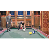 荷里活巨星「狼人」<br>曉積文於《The Tonight Show Starring Jimmy Fallon》節目，同主持人大玩Pool Bowling，笑料百出。
