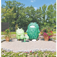 為日本國際博覽會設計的森林爺爺及森林小子兩隻吉祥物，讓阿朗基阿龍佐廣為人知。