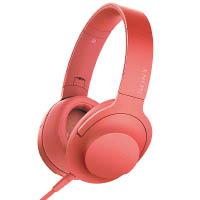 圖九 <br>潮流配搭Sony h.ear on頭戴式耳機 $1,580（h）