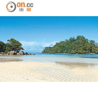 位處印度洋的塞舌爾由115個小島組成，水清沙幼的海灘「梗有一個喺左近」。