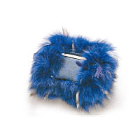 JIMMY CHOO藍色羽毛手提包 $23,650（G）