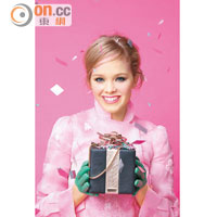 Shiatzy Chen粉紅色立體花上衣 $9,280（A）、kate spade黑×金色禮物盒手提包 $3,600（B）