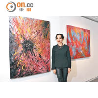 楊素珊的油畫流露出強大生命力，反映其內心世界的熱情一面。圖中作品為《Empowering》（左）與《Passionate》（右）。