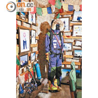 攀山及遠足專家鍾建民是新店顧問和店主之一，故餐廳一角擺滿了他的戶外用品。