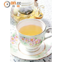 烏龍茶含綠茶酚，具消滯、刺激胃酸分泌等功效。