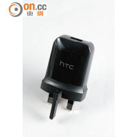 HTC機採用Quick Charge 2.0火牛，輸出為9V/1.67A及12V/1.25A，不過需以$338另購。