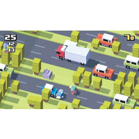 出茅招過馬路<br>《Crossy Road》玩法是控制「小學雞」角色過馬路，格仔畫面及街道造型有趣之餘，更支援兩個玩家一齊玩，其中一方可用iOS Device操控，出茅招將對手逼出馬路。售價：免費（c）