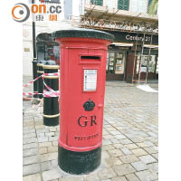 主街街角的喬治郵筒。