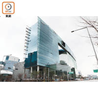 MBC於2014年將總部搬入上岩區的數位媒體城，其大樓的獨特外觀更成了該區的地標。
