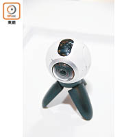 Gear 360外形似足Webcam，可拍攝360度全景影像。