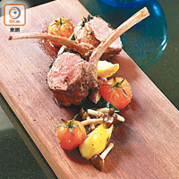 Sous Vide NZ Lamb Rack $300<BR>新西蘭羊架經過3小時低溫慢煮後，外層沾上黑松露醬再煎香而成，一上桌已傳來陣陣黑松露香氣，入口鮮嫩羶香。