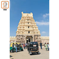 Sri Ranganathaswamy Temple於9至10世紀建成，是省內數一數二的古廟。