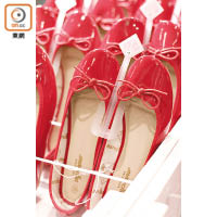 要數最熱賣之選，必定是Raspberry紅色芭蕾舞鞋。 $288