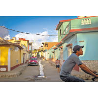 攝於古巴千里達，呈現南美村落的實況。