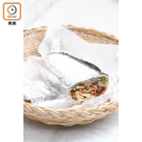 Shawarma with Lamb $50<br>想品嘗中東地道滋味，Shawarma烤肉卷是不二之選；有羊肉和雞肉兩種口味，用鐵板將肉烤熟後，與沙律菜及特調醬汁拌勻製成餡料，用烤餅包裹食用滋味無窮。