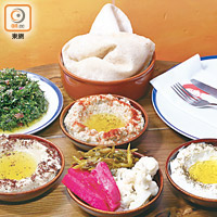 Tabouleh $88、Baba Ganoush $48、Hummus bi Tahini $48、Homemade Pickles $38、La Maison Labneh $48