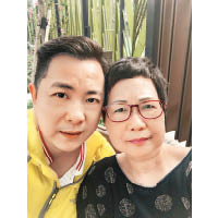 自從媽媽去年患病，一向浪子性格的樂師傅決定修心養性留在香港經營餐廳，就算沒時間見面，也會用WhatsApp與媽咪保持聯絡。